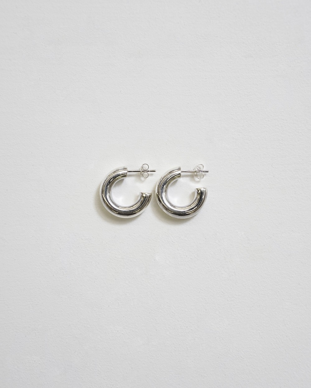 Middle Hoop Pierce (Silver925)