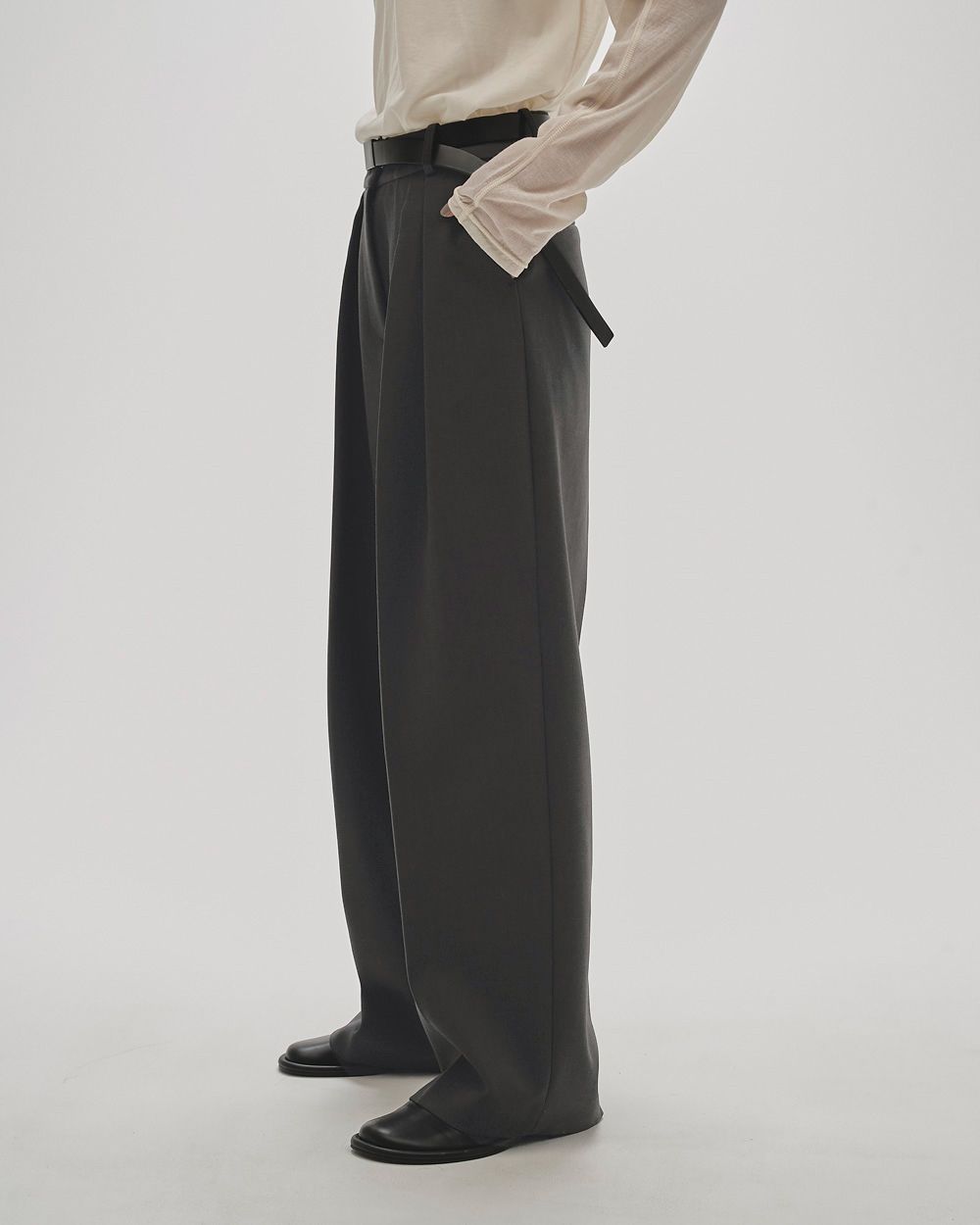 Bonding Wide Trousers Bonding Wide Trousers,ボンディングワイドパンツ,12420710,パンツ,ボトムス,トラウザーズ,ボンディングパンツ,ワイドパンツ,todayful,トゥデイフル,lifes,ライフズ,25aw,吉田怜香