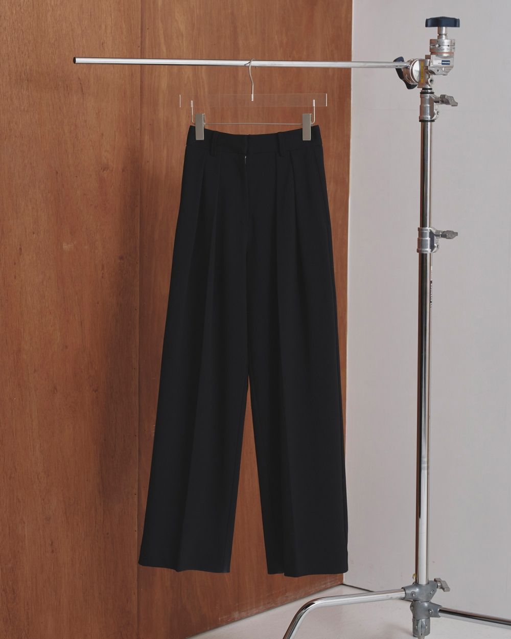 Doubletuck Twill Trousers Doubletuck Twill Trousers,ダブルタックツイルトラウザーズ,12510719,ワイドパンツ,ダブルタック,タックパンツ,トラウザーズ,ボトムス,定番パンツ,吉田が履いているパンツ,ツイルトラウザーズ,todayful,トゥデイフル,lifes,ライフズ,25ss