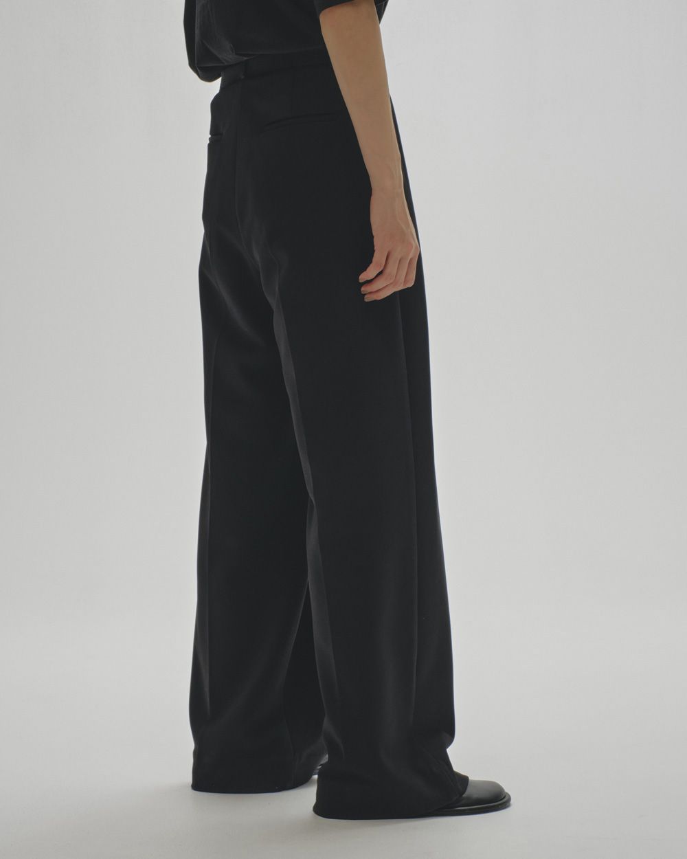 Doubletuck Twill Trousers Doubletuck Twill Trousers,ダブルタックツイルトラウザーズ,12510719,ワイドパンツ,ダブルタック,タックパンツ,トラウザーズ,ボトムス,定番パンツ,吉田が履いているパンツ,ツイルトラウザーズ,todayful,トゥデイフル,lifes,ライフズ,25ss