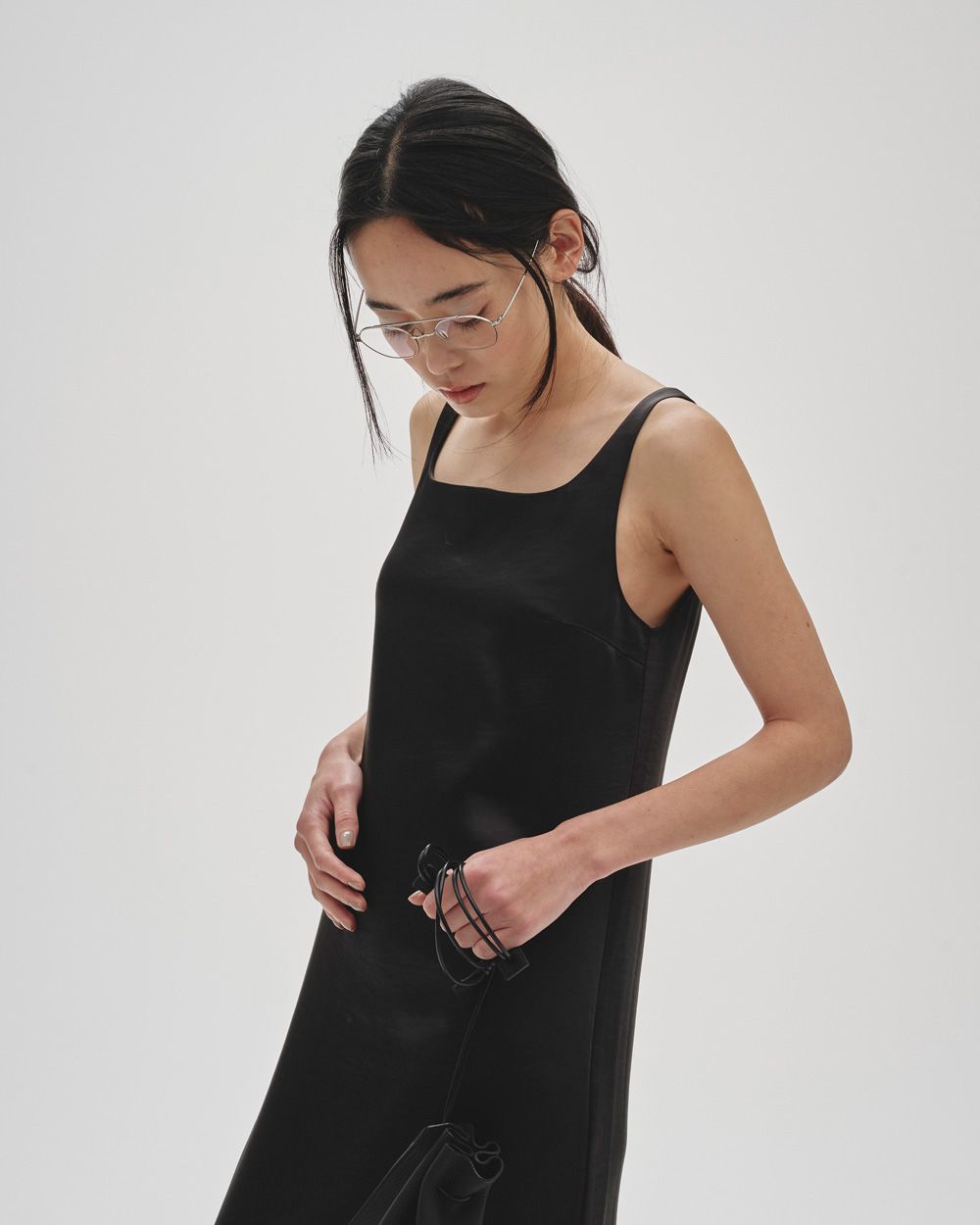 Squareneck Satin Dress Squareneck Satin Dress,スクエアネックサテンドレス,12520307,スクエアネックドレス,ドレス,サテンドレス,ワンピース,todayful,トゥデイフル,lifes,ライフズ,25aw,吉田怜香