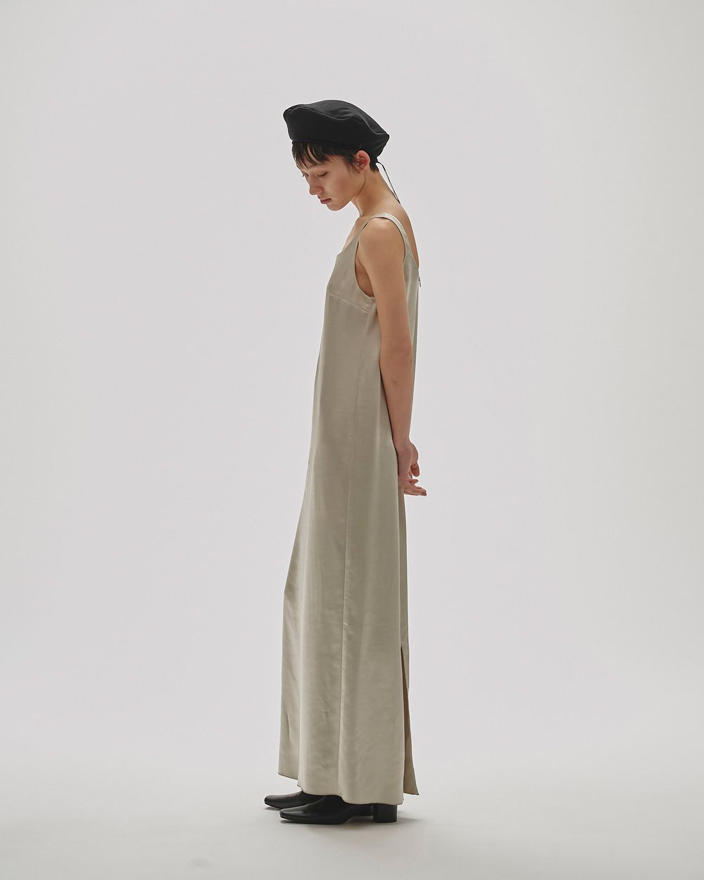 Squareneck Satin Dress Squareneck Satin Dress,スクエアネックサテンドレス,12520307,スクエアネックドレス,ドレス,サテンドレス,ワンピース,todayful,トゥデイフル,lifes,ライフズ,25aw,吉田怜香