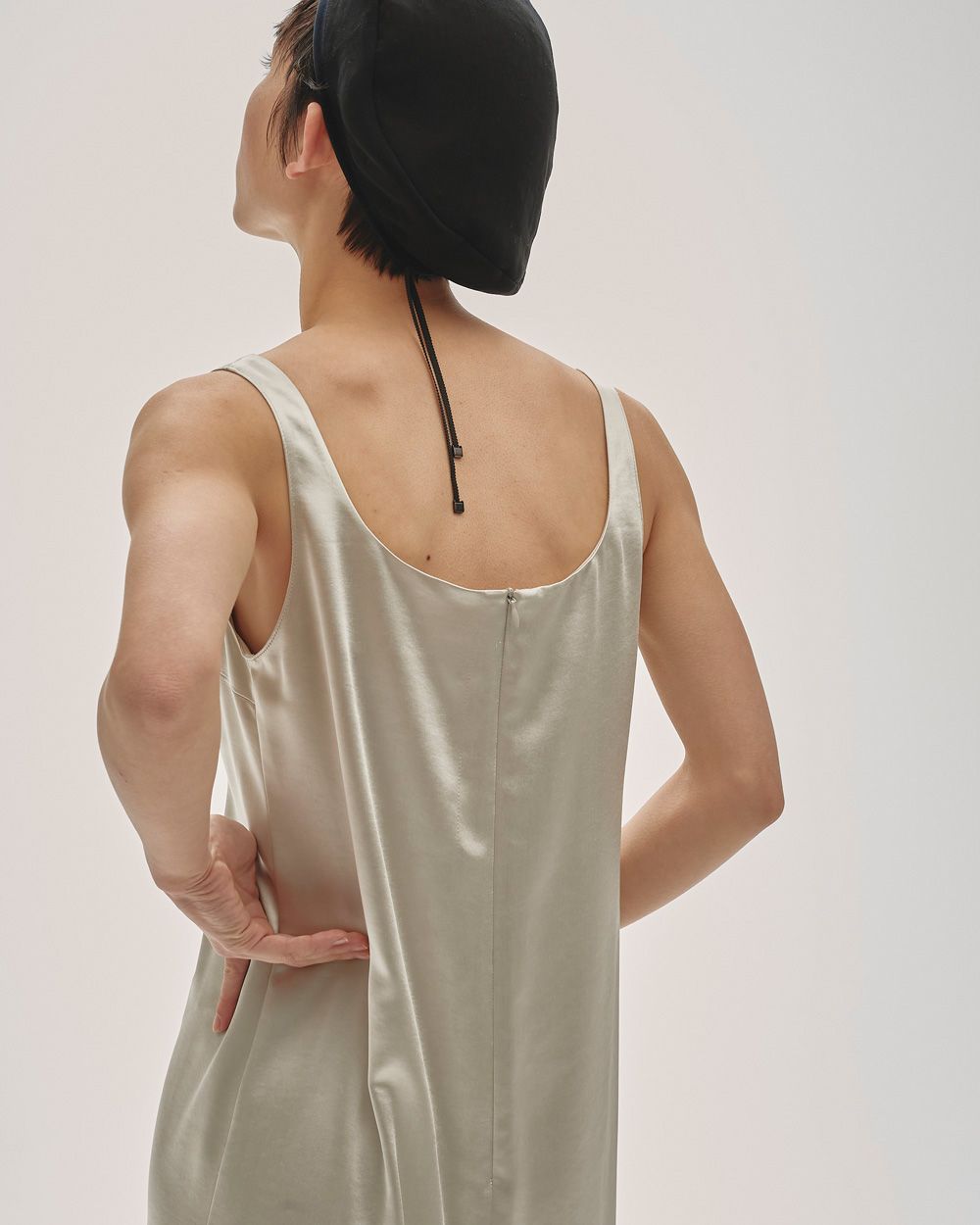 Squareneck Satin Dress Squareneck Satin Dress,スクエアネックサテンドレス,12520307,スクエアネックドレス,ドレス,サテンドレス,ワンピース,todayful,トゥデイフル,lifes,ライフズ,25aw,吉田怜香