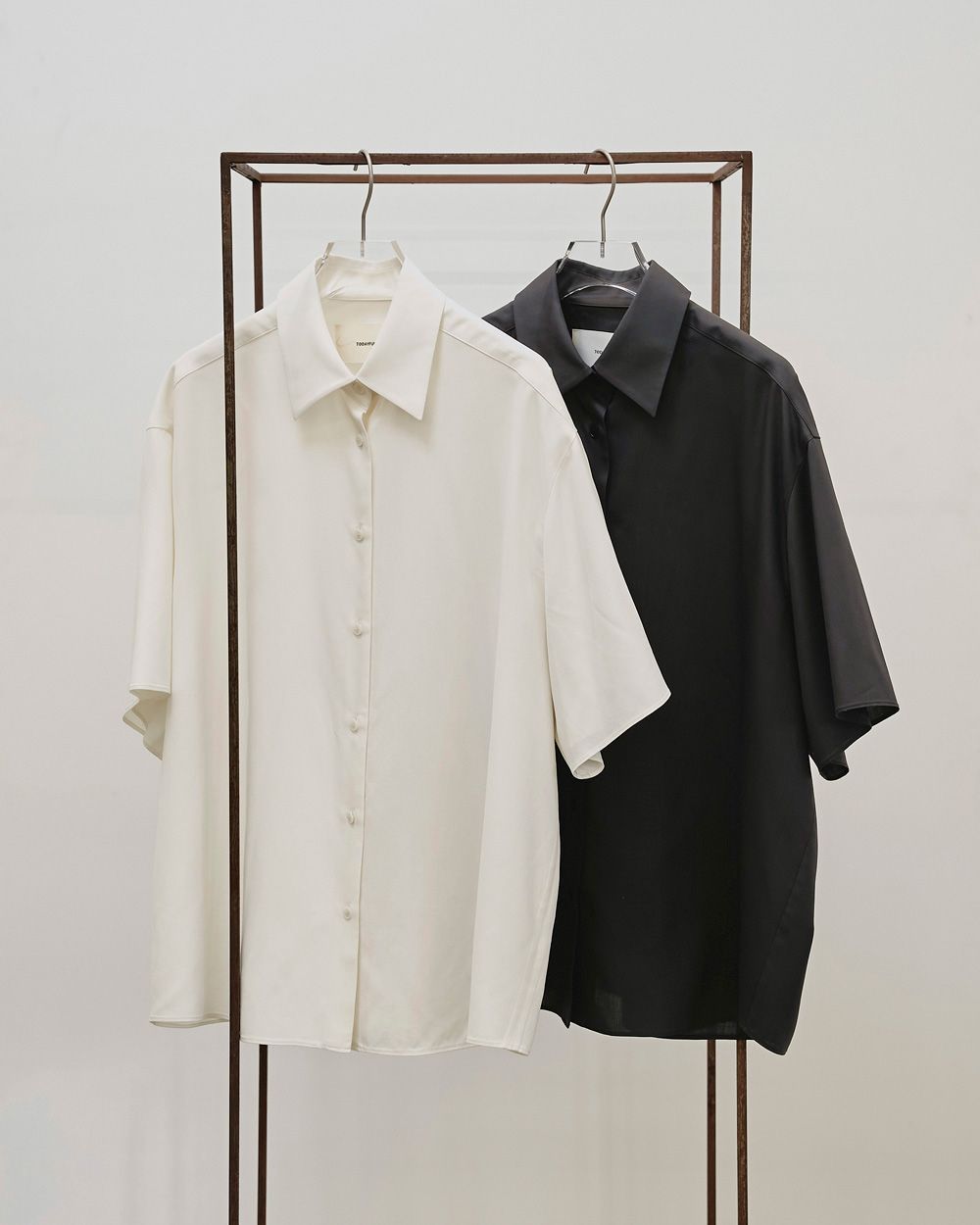 Silk100% Halfsleeve Shirts Silk100% Halfsleeve Shirts,シルク100%ハーフスリーブシャツ,12520413,シャツ,トップス,半袖シャツ,ハーフスリーブトップ,シルクシャツ,シルク100%,todayful,トゥデイフル,lifes,ライフズ,25aw,吉田怜香