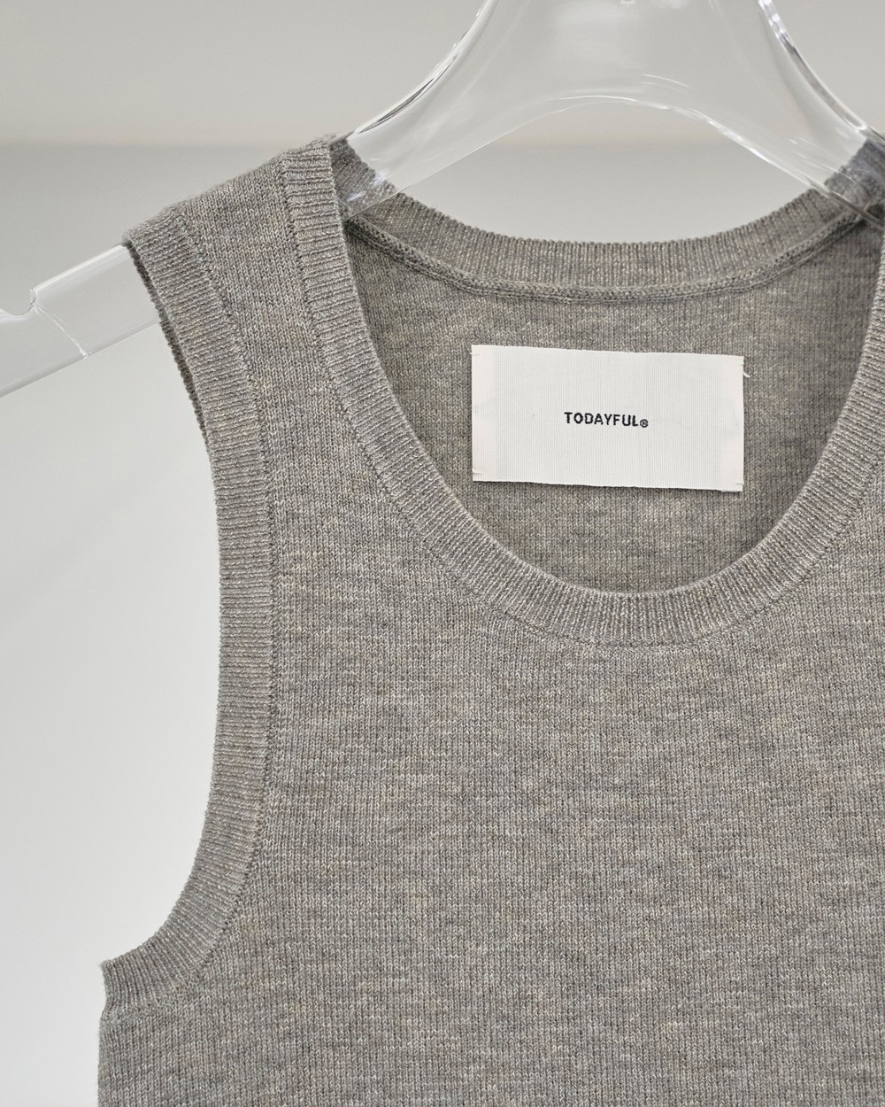 Roundhem Knit Tanktop Roundhem Knit Tanktop,ラウンドヘムニットタンクトップ,12520503,タンクトップ,ニットタンク,ニットトップ,ラウンドヘムニットタンク,無地ニット,無地タンク,todayful,トゥデイフル,lifes,ライフズ,25aw,吉田怜香