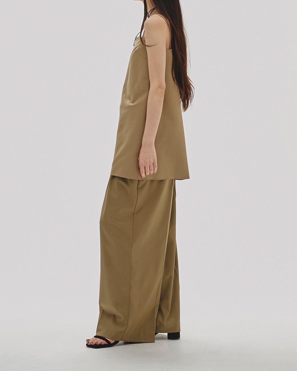 Lightweight Tuck Trousers Lightweight Tuck Trousers,ライトウエストタックトラウザーズ,12520704,パンツ,ボトムス,トラウザーズ,タックパンツ,ボンタン,ワイドパンツ,todayful,トゥデイフル,lifes,ライフズ,25aw,吉田怜香