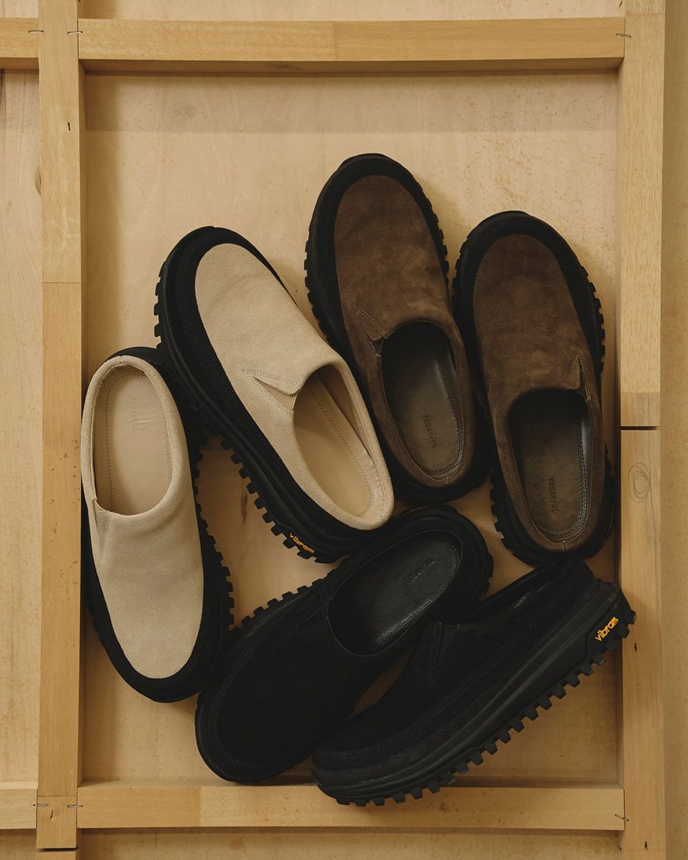 Vibramsole Leather Sabot Vibramsole Leather Sabot,ビブラムソールレザーサボ,12521002,サボ,靴,サンダル,レザーサボ,ビブラムソール,todayful,トゥデイフル,lifes,ライフズ,25aw,吉田怜香