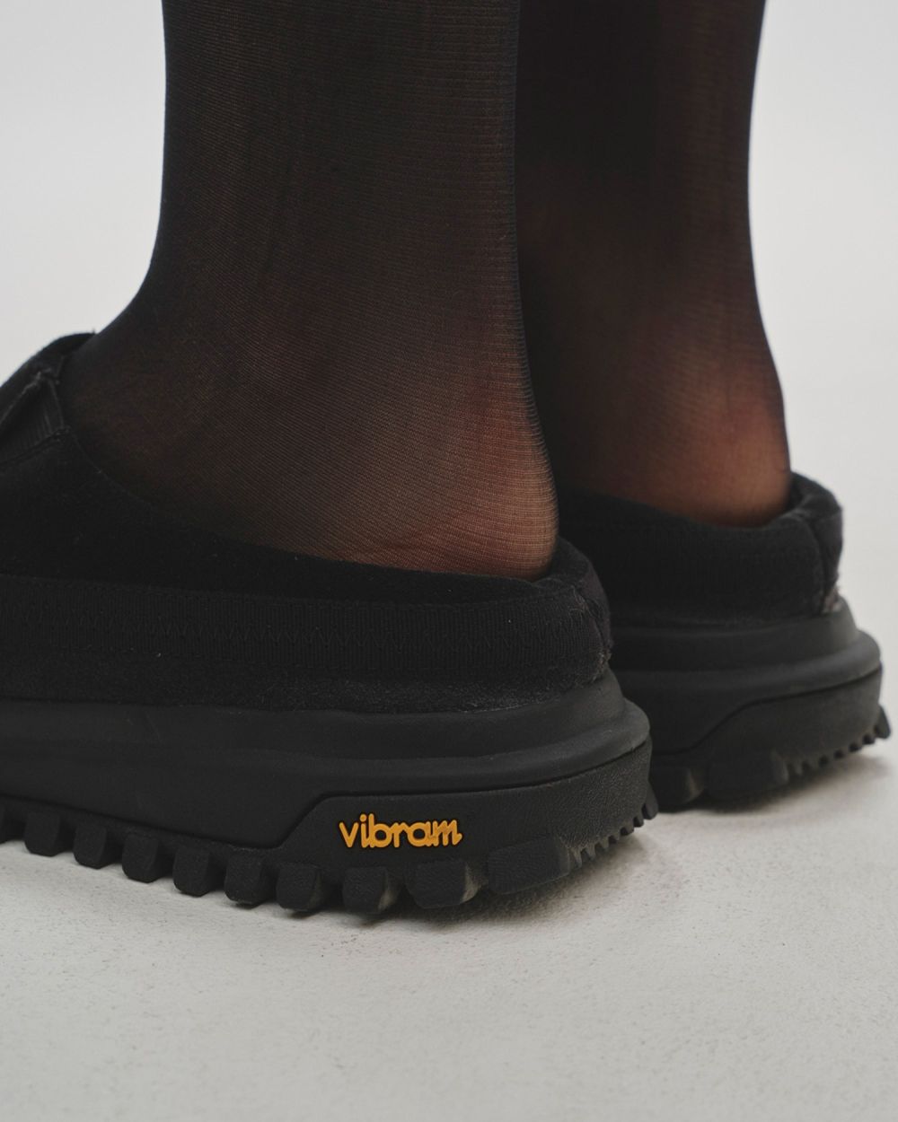 Vibramsole Leather Sabot Vibramsole Leather Sabot,ビブラムソールレザーサボ,12521002,サボ,靴,サンダル,レザーサボ,ビブラムソール,todayful,トゥデイフル,lifes,ライフズ,25aw,吉田怜香