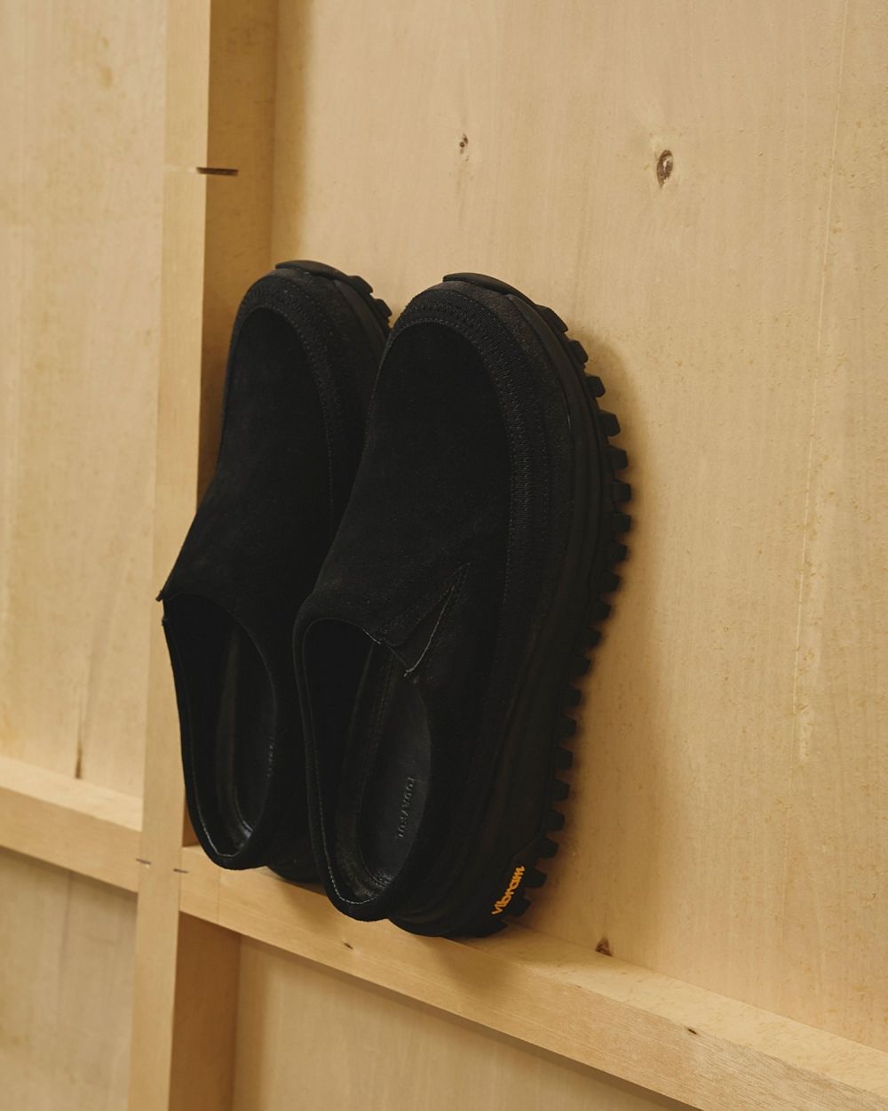 Vibramsole Leather Sabot Vibramsole Leather Sabot,ビブラムソールレザーサボ,12521002,サボ,靴,サンダル,レザーサボ,ビブラムソール,todayful,トゥデイフル,lifes,ライフズ,25aw,吉田怜香