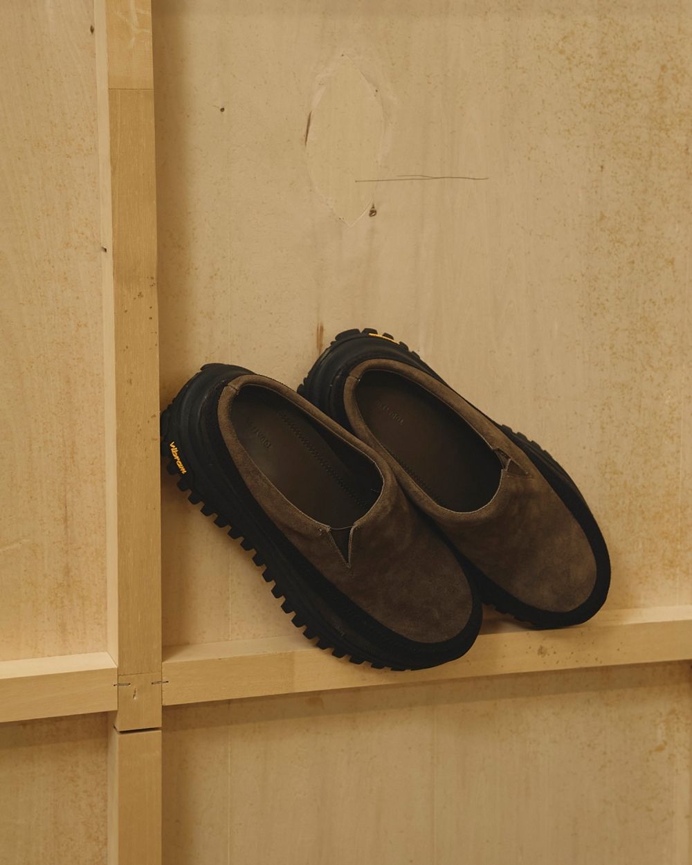 Vibramsole Leather Sabot Vibramsole Leather Sabot,ビブラムソールレザーサボ,12521002,サボ,靴,サンダル,レザーサボ,ビブラムソール,todayful,トゥデイフル,lifes,ライフズ,25aw,吉田怜香