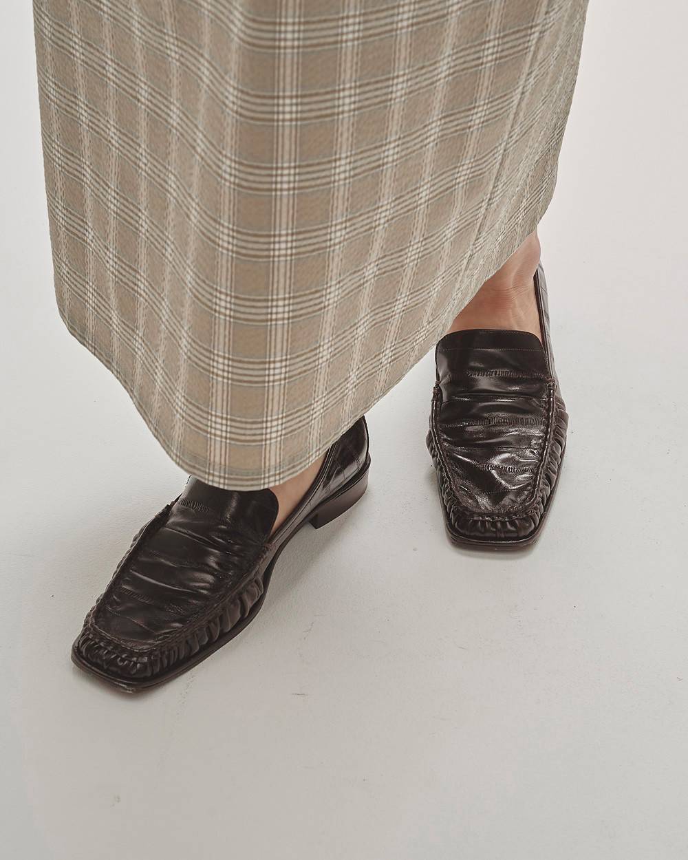 Squaretoe Gather Loafers Squaretoe Gather Loafers,スクエアトゥギャザーローファー,12521007,スクエアトゥローファー,ローファー,ギャザーローファー,靴,シューズ,フラットシューズ,レザーシューズ,レザーローファー,todayful,トゥデイフル,lifes,ライフズ,25aw,吉田怜香