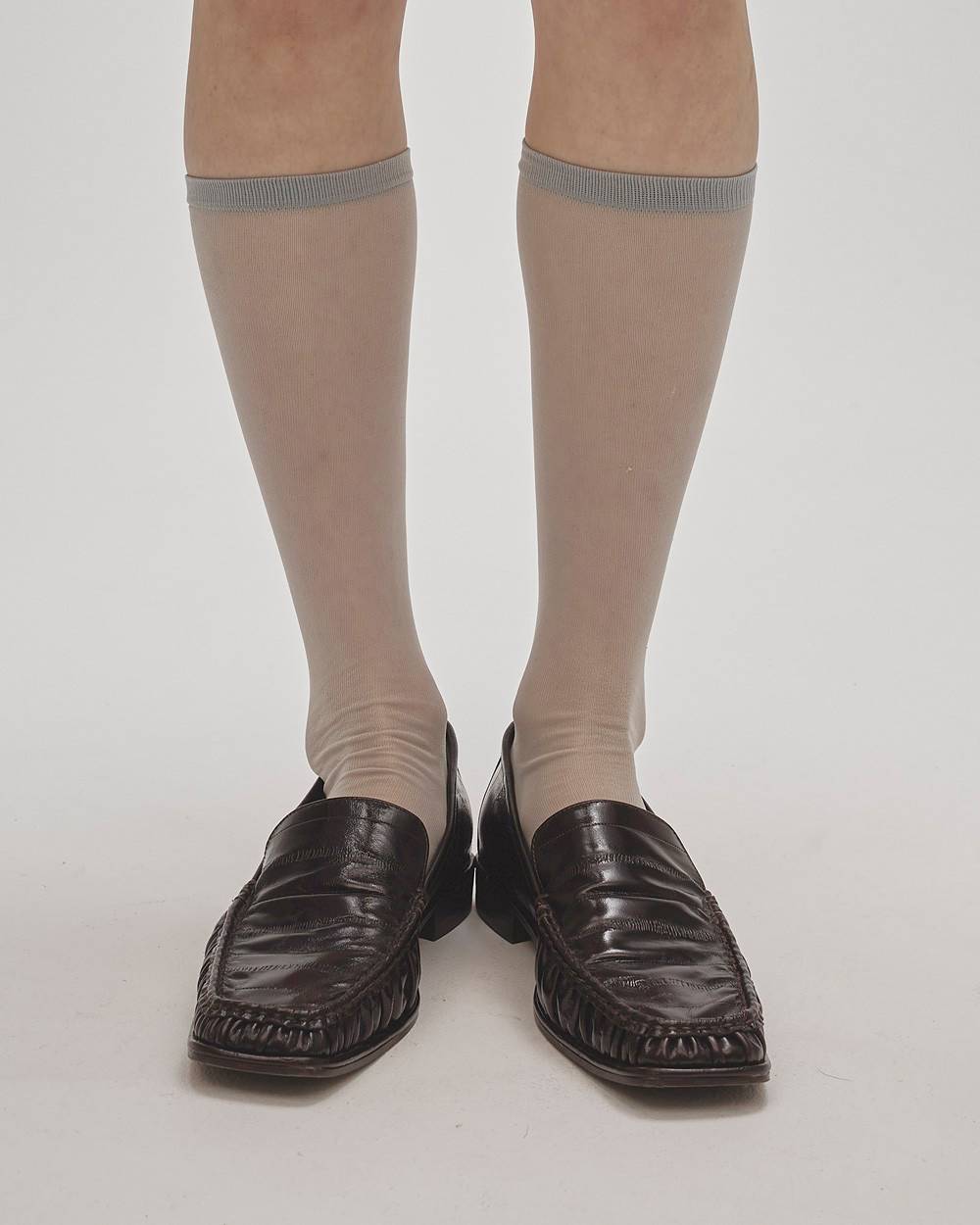 Squaretoe Gather Loafers Squaretoe Gather Loafers,スクエアトゥギャザーローファー,12521007,スクエアトゥローファー,ローファー,ギャザーローファー,靴,シューズ,フラットシューズ,レザーシューズ,レザーローファー,todayful,トゥデイフル,lifes,ライフズ,25aw,吉田怜香