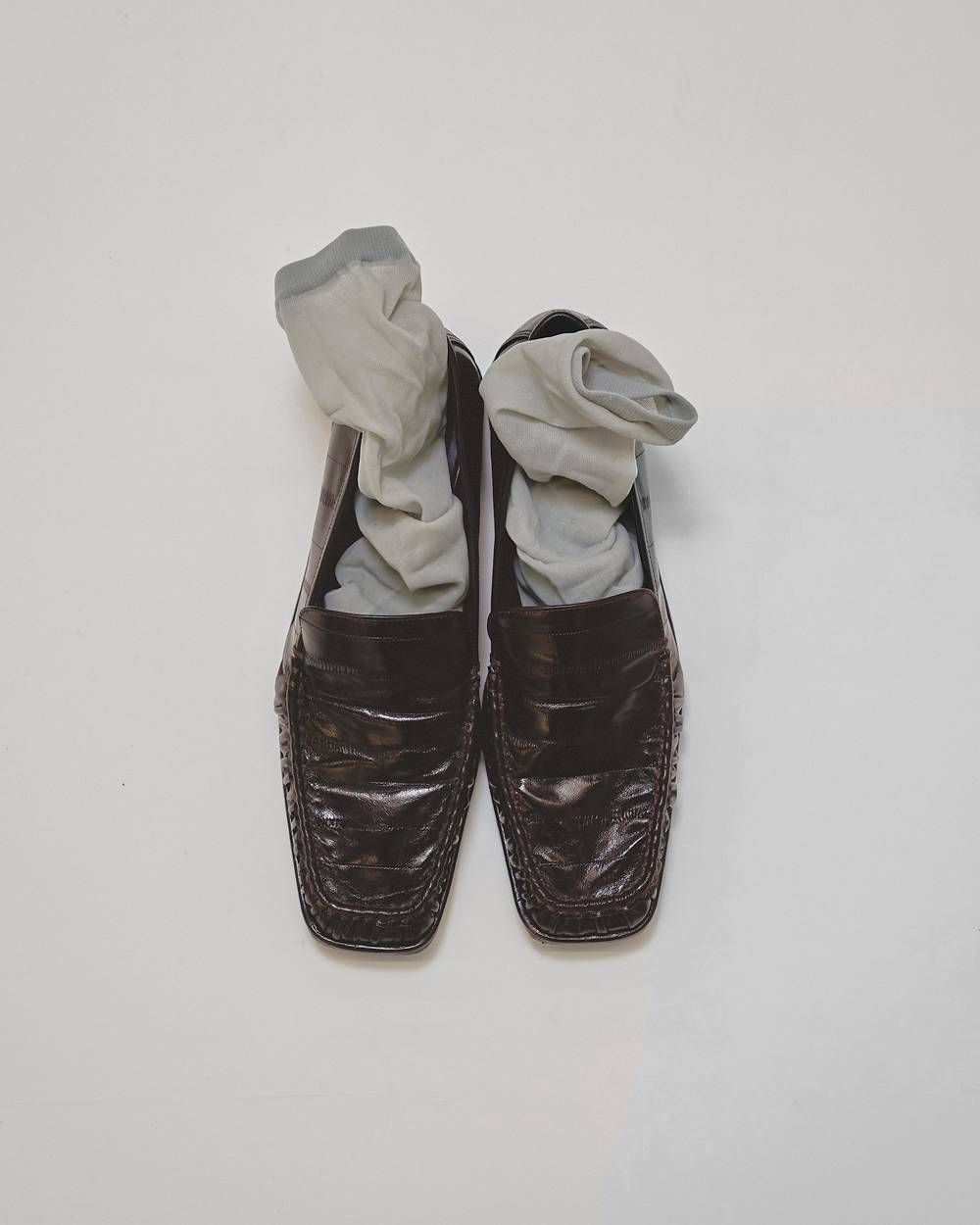 Squaretoe Gather Loafers Squaretoe Gather Loafers,スクエアトゥギャザーローファー,12521007,スクエアトゥローファー,ローファー,ギャザーローファー,靴,シューズ,フラットシューズ,レザーシューズ,レザーローファー,todayful,トゥデイフル,lifes,ライフズ,25aw,吉田怜香