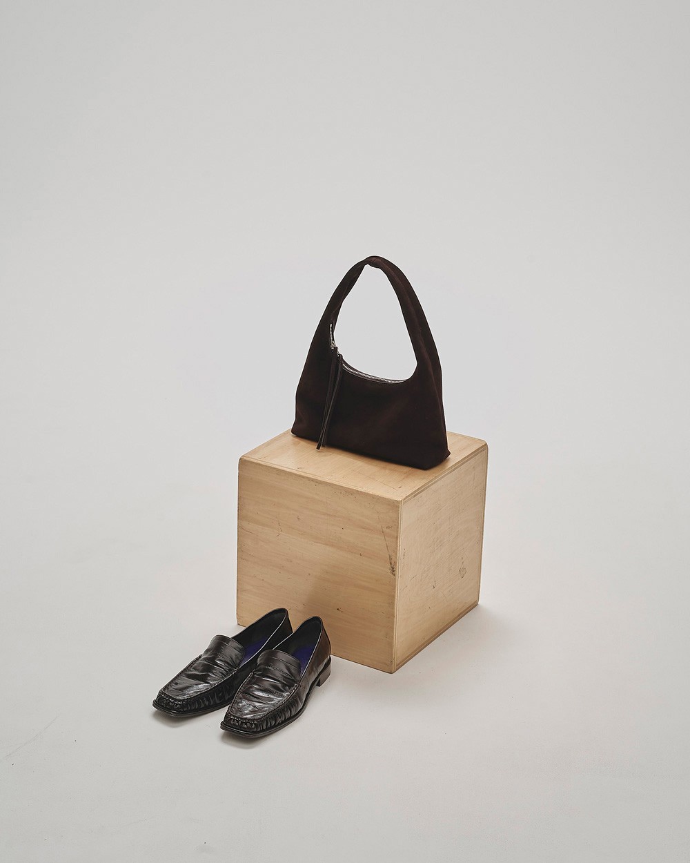 Squaretoe Gather Loafers Squaretoe Gather Loafers,スクエアトゥギャザーローファー,12521007,スクエアトゥローファー,ローファー,ギャザーローファー,靴,シューズ,フラットシューズ,レザーシューズ,レザーローファー,todayful,トゥデイフル,lifes,ライフズ,25aw,吉田怜香