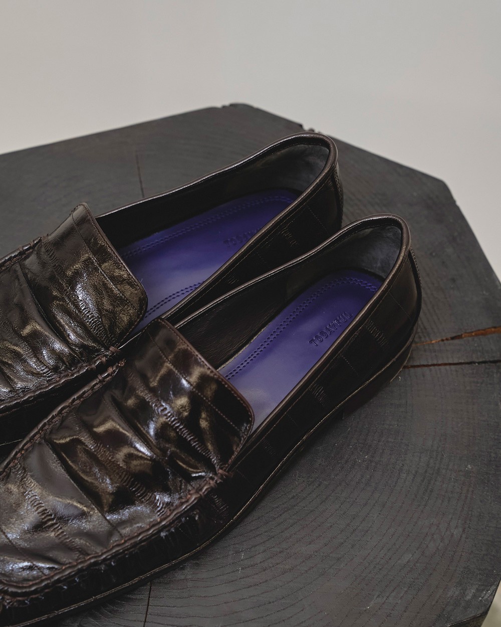 Squaretoe Gather Loafers Squaretoe Gather Loafers,スクエアトゥギャザーローファー,12521007,スクエアトゥローファー,ローファー,ギャザーローファー,靴,シューズ,フラットシューズ,レザーシューズ,レザーローファー,todayful,トゥデイフル,lifes,ライフズ,25aw,吉田怜香