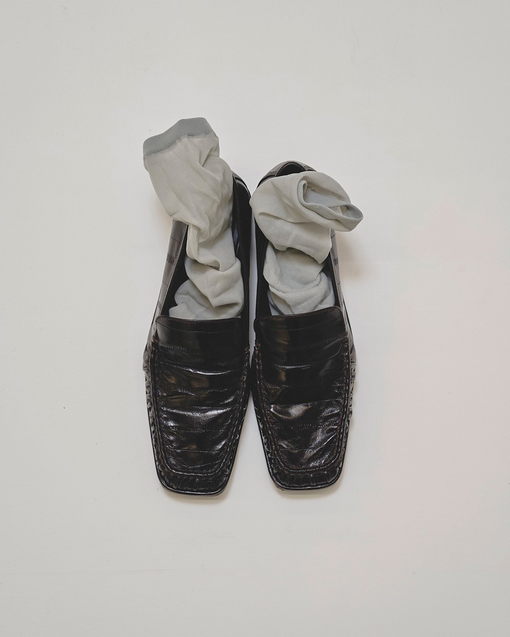 Squaretoe Gather Loafers Squaretoe Gather Loafers,スクエアトゥギャザーローファー,12521007,スクエアトゥローファー,ローファー,ギャザーローファー,靴,シューズ,フラットシューズ,レザーシューズ,レザーローファー,todayful,トゥデイフル,lifes,ライフズ,25aw,吉田怜香