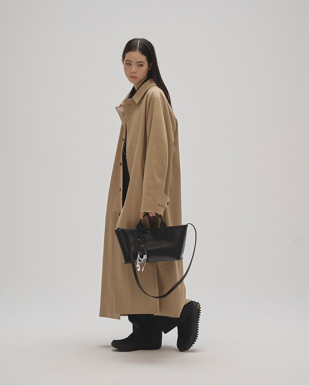 Useful Leather Bag(M) Useful Leather Bag(M),ユースフルレザーバッグM,12521011,ユースフルバッグ,レザーバッグ,ボックスシルエットバッグ, ボックスバッグ,バッグ,カバン,鞄,ショルダーバッグ,2wayバッグ,todayful,トゥデイフル,lifes,ライフズ,25aw,吉田怜香