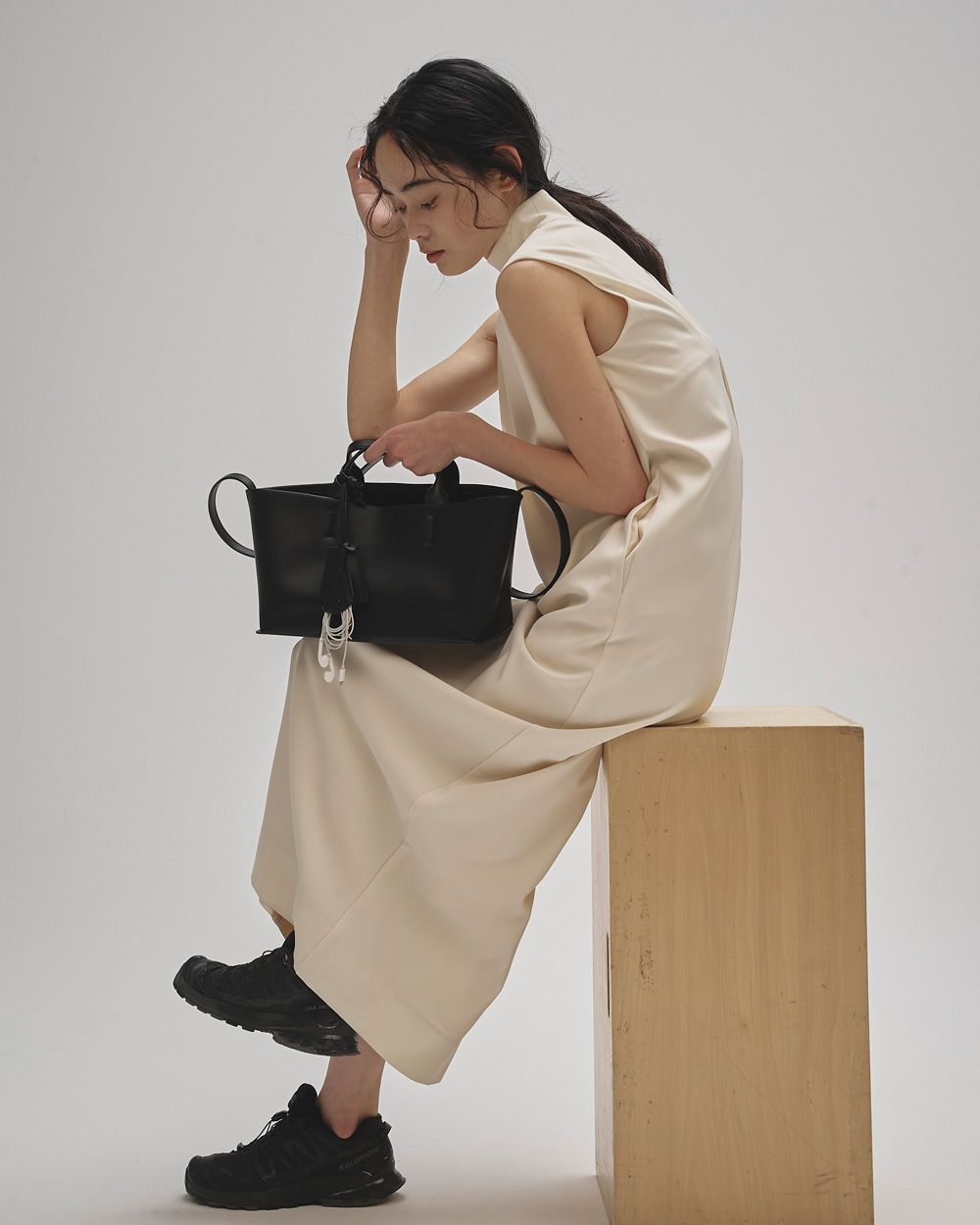 Useful Leather Bag(M) Useful Leather Bag(M),ユースフルレザーバッグM,12521011,ユースフルバッグ,レザーバッグ,ボックスシルエットバッグ, ボックスバッグ,バッグ,カバン,鞄,ショルダーバッグ,2wayバッグ,todayful,トゥデイフル,lifes,ライフズ,25aw,吉田怜香