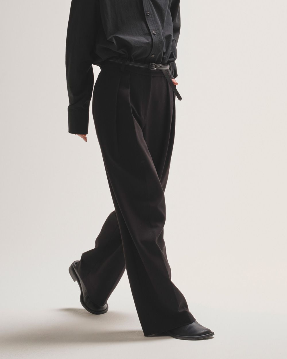 Narrow Leather Belt Narrow Leather Belt,ナローレザーベルト,12521017,レザーベルト,革ベルト,細いベルト,アクセサリー,ユニセックス,todayful,トゥデイフル,lifes,ライフズ,25aw,吉田怜香