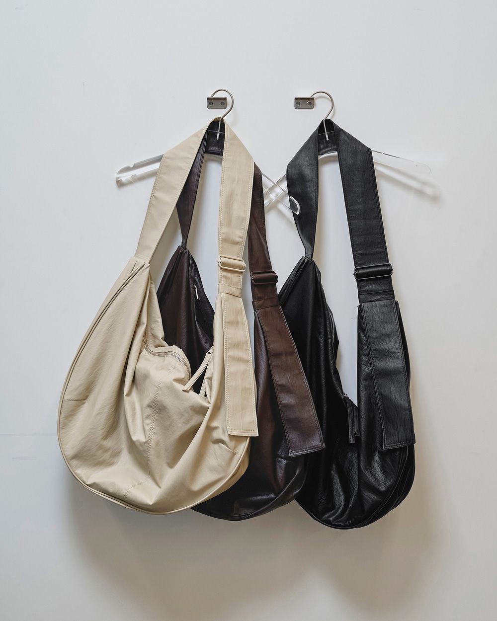 Ecoleather Shoulder Bag Ecoleather Shoulder Bag,エコレザーショルダーバック,12521019,todayful,ショルダーバック,レザーショルダーバッグ,エコレザーバッグ,ヴィーガンレザーバッグ,バッグ,鞄,レザーバッグ,トゥデイフル,lifes,ライフズ,25ss,吉田怜香