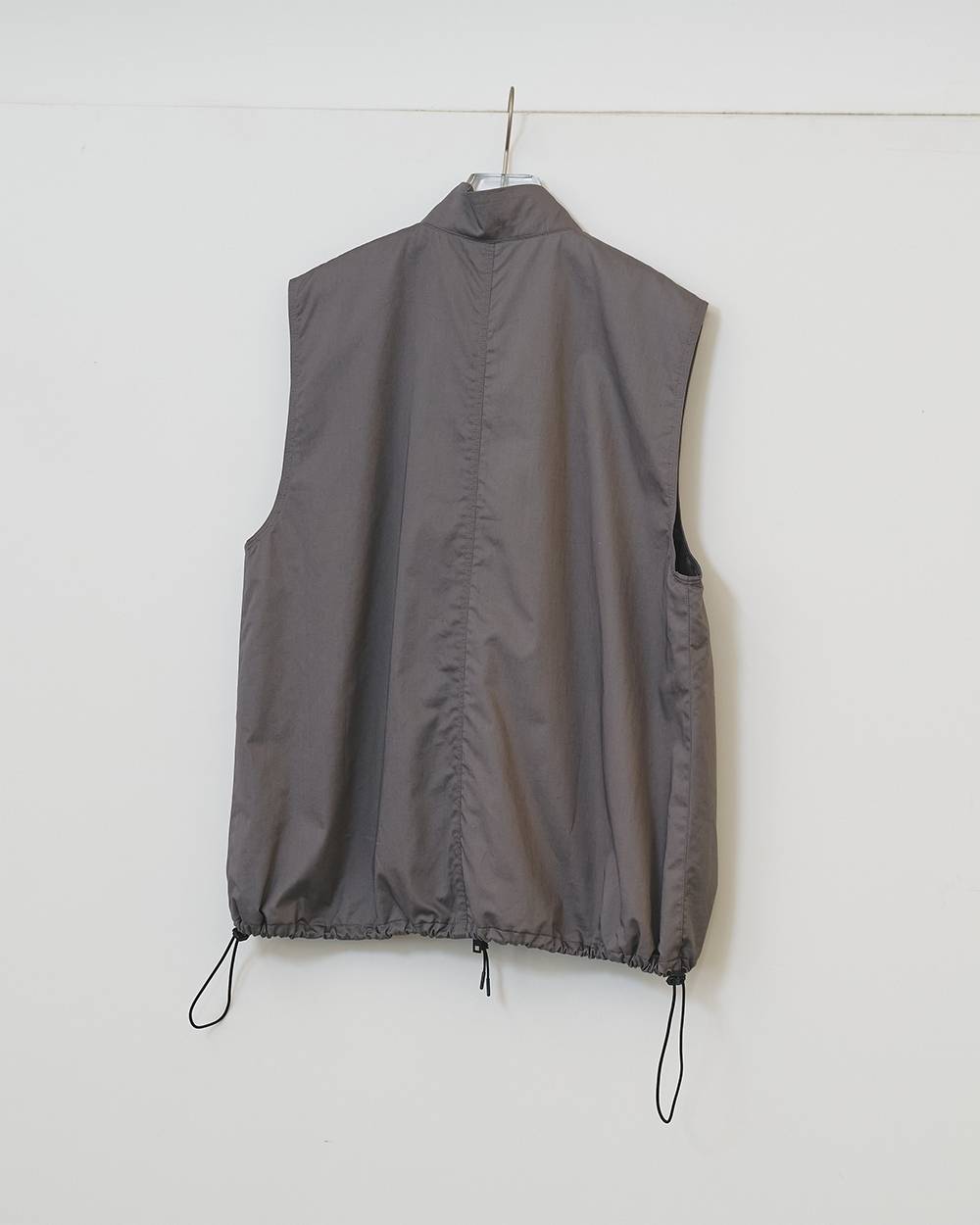 Standcollar Zip Vest Standcollar Zip Vest,スタンドカラージップベスト,12610109,ジップベスト,スタンドカラー,ベスト,ライトアウタ,トップス,todayful,トゥデイフル,lifes,吉田怜香,26aw