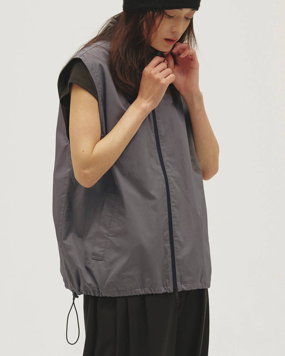 Standcollar Zip Vest Standcollar Zip Vest,スタンドカラージップベスト,12610109,ジップベスト,スタンドカラー,ベスト,ライトアウタ,トップス,todayful,トゥデイフル,lifes,吉田怜香,26aw