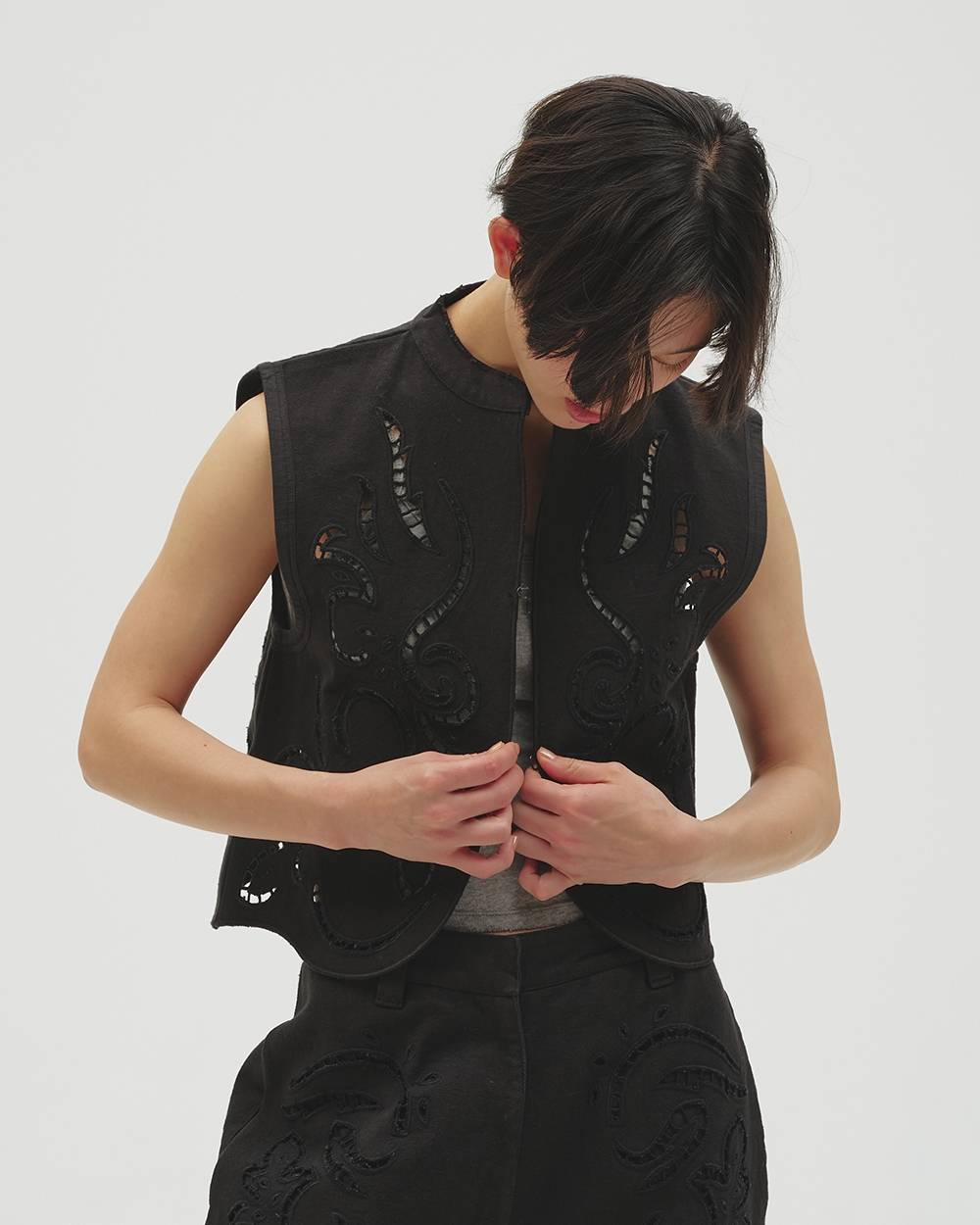 Cut Lace Twill Vest Cut Lace Twill Vest,カットレースツイルベスト,12610430,レースベスト,ベスト,トップ,ノースリーブ,セットアップ,todayful,トゥデイフル,lifes,吉田怜香,26aw