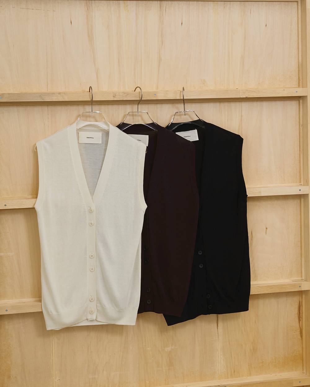 Tencelsilk Knit Vest Tencelsilk Knit Vest,テンセルシルクニットベスト,12610517,テンセルシルク,ニットベスト,ニット,ベスト,ニットトップ,todayful,トゥデイフル,lifes,吉田怜香,26ss