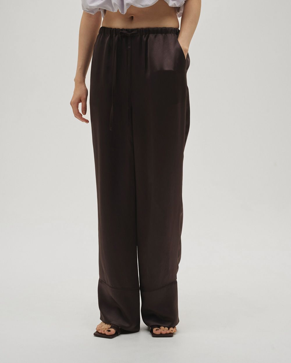 Satin Easy Pants Satin Easy Pants,サテンイージーパンツ,12610704,サテンパンツ,イージーパンツ,パンツ,ボトムス,セットアップ,todayful,トゥデイフル,lifes,吉田怜香,26ss