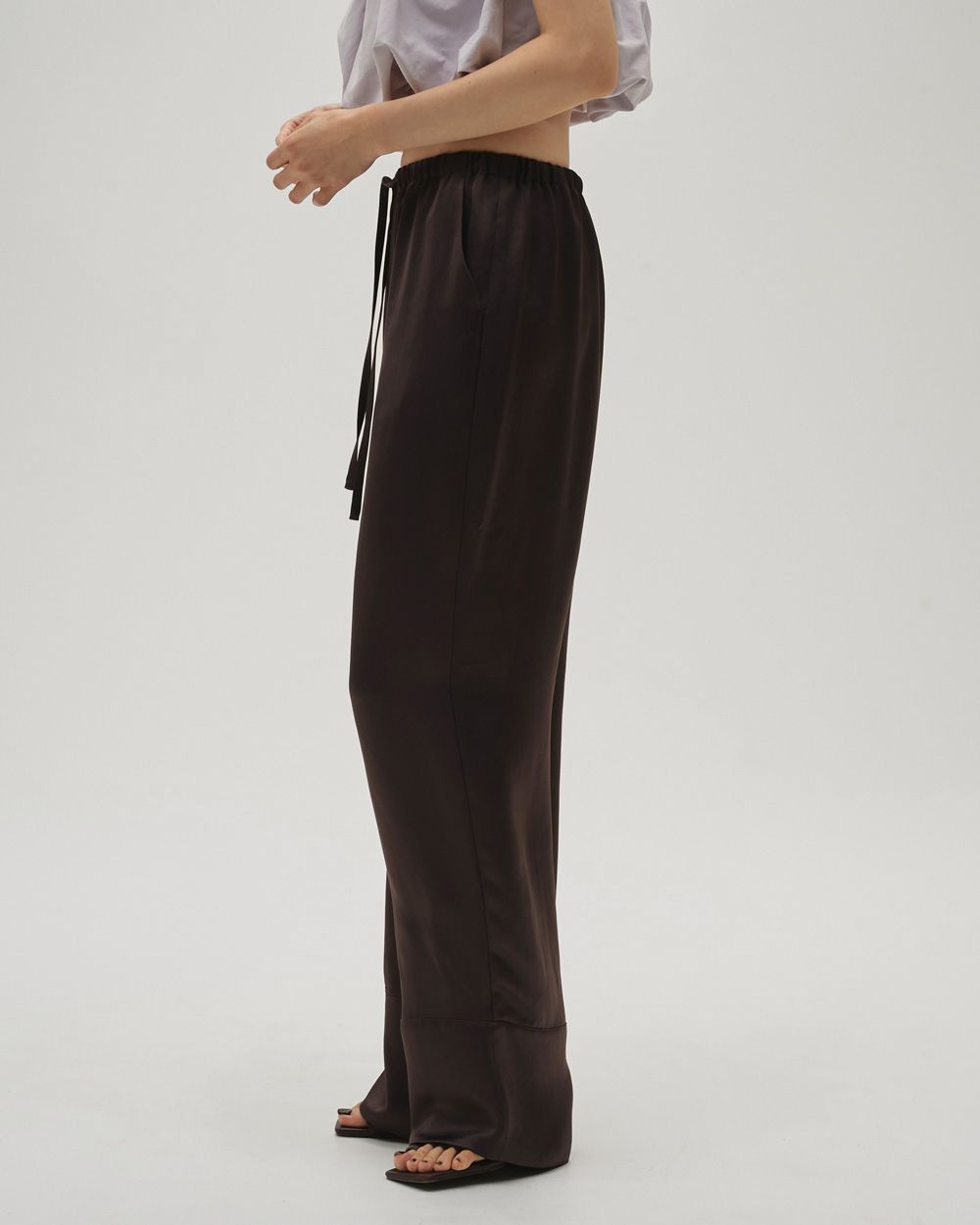 Satin Easy Pants Satin Easy Pants,サテンイージーパンツ,12610704,サテンパンツ,イージーパンツ,パンツ,ボトムス,セットアップ,todayful,トゥデイフル,lifes,吉田怜香,26ss