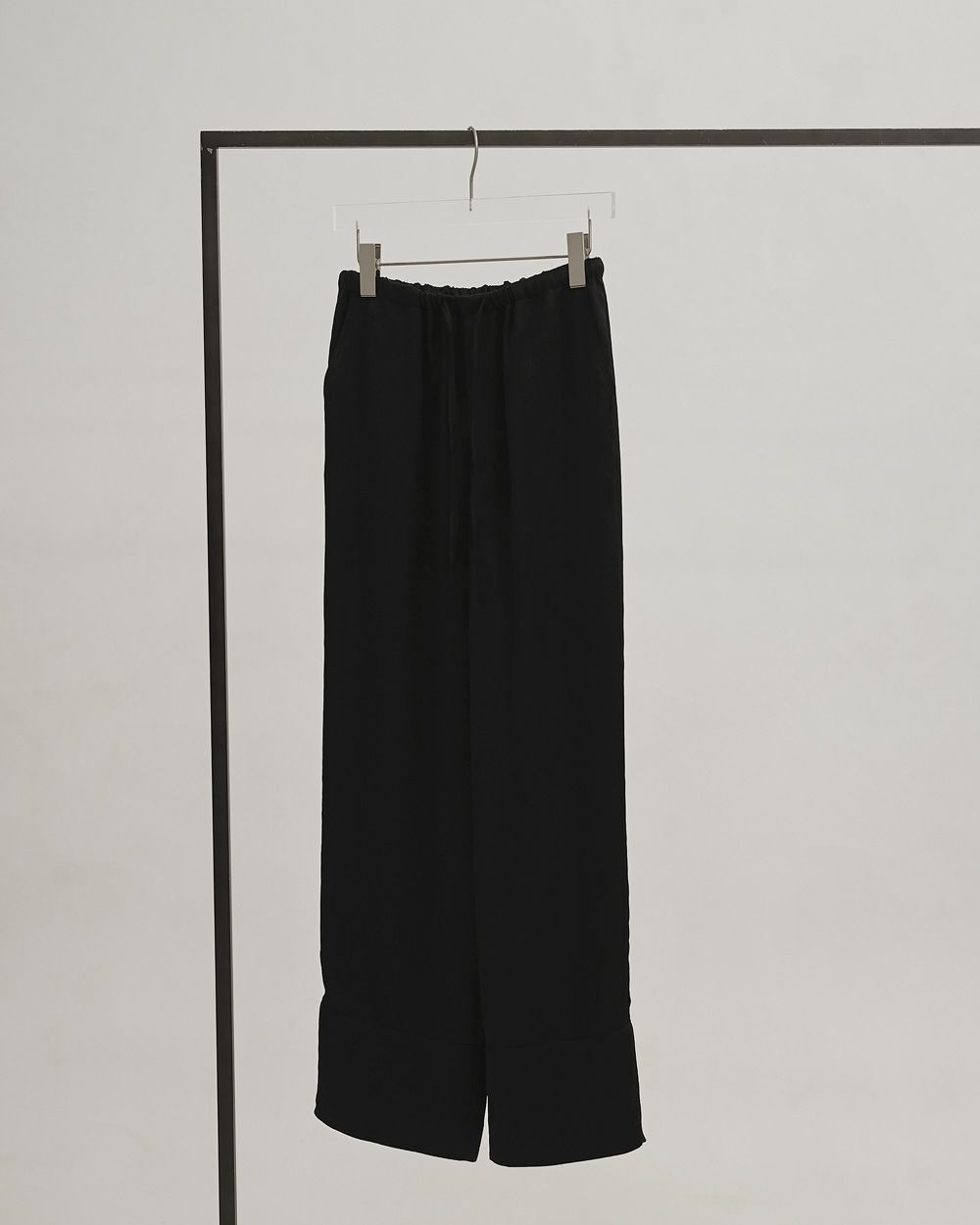 Satin Easy Pants Satin Easy Pants,サテンイージーパンツ,12610704,サテンパンツ,イージーパンツ,パンツ,ボトムス,セットアップ,todayful,トゥデイフル,lifes,吉田怜香,26ss