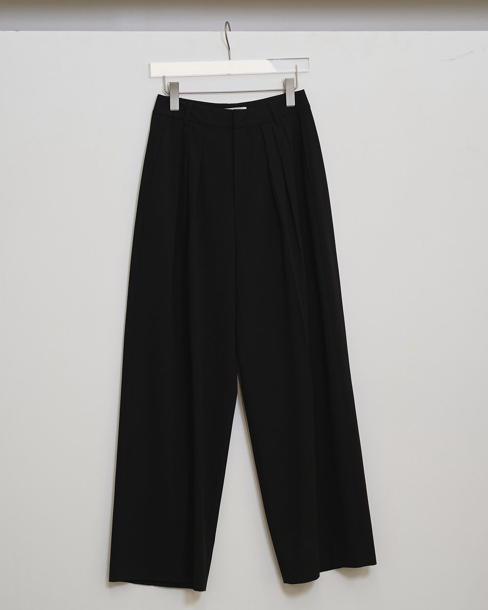 Dry Touch Tuck Trousers Dry Touch Tuck Trousers,ドライタッチタックトラウザーズ,12610705,パンツ,ボトムス,トラウザーズ,ドライタッチトラウザーズ,タックトラウザーズ,todayful,トゥデイフル,lifes,吉田怜香,26ss