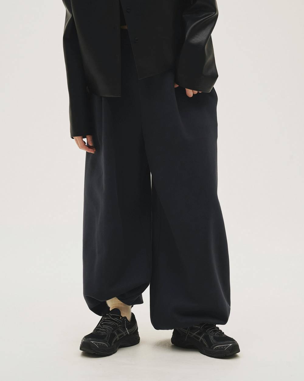 Tuck Sweat Pants Tuck Sweat Pants,タックスウェットパンツ,12610718,パンツ,ボトムス,スウェット,スウェットパンツ,イージーパンツ,ワイドパンツ,todayful,トゥデイフル,lifes,ライフズ,26ss,吉田怜香