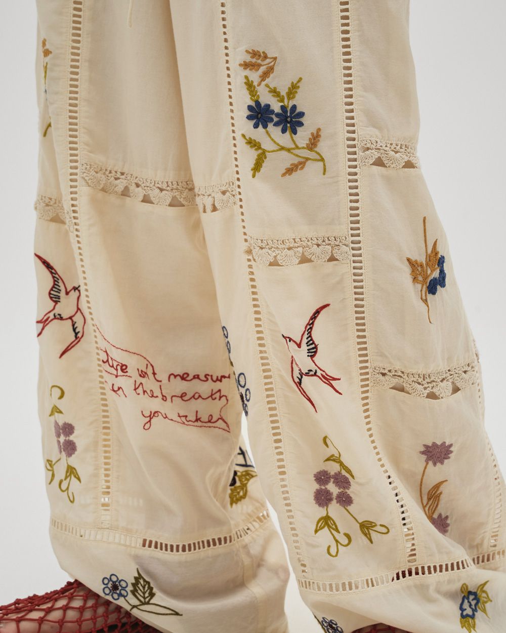 Embroidery Patchwork Trousers Embroidery Patchwork Trousers,エンブロイダリーパッチワークトラウザーズ,12610719,エンブロイダリートラウザーズ,パッチワークトラウザーズ,トラウザーズ,セットアップ,刺繍パンツ,ボトムス,todayful,トゥデイフル,lifes,吉田怜香,26ss