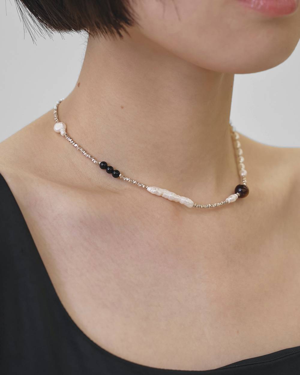 Asymmetry Pearl Choker Asymmetry Pearl Choker,アシンメトリーパールチョーカー,12610902,チョーカー,アクセサリー,パール,ネックレス,todayful,トゥデイフル,lifes,吉田怜香,26ss