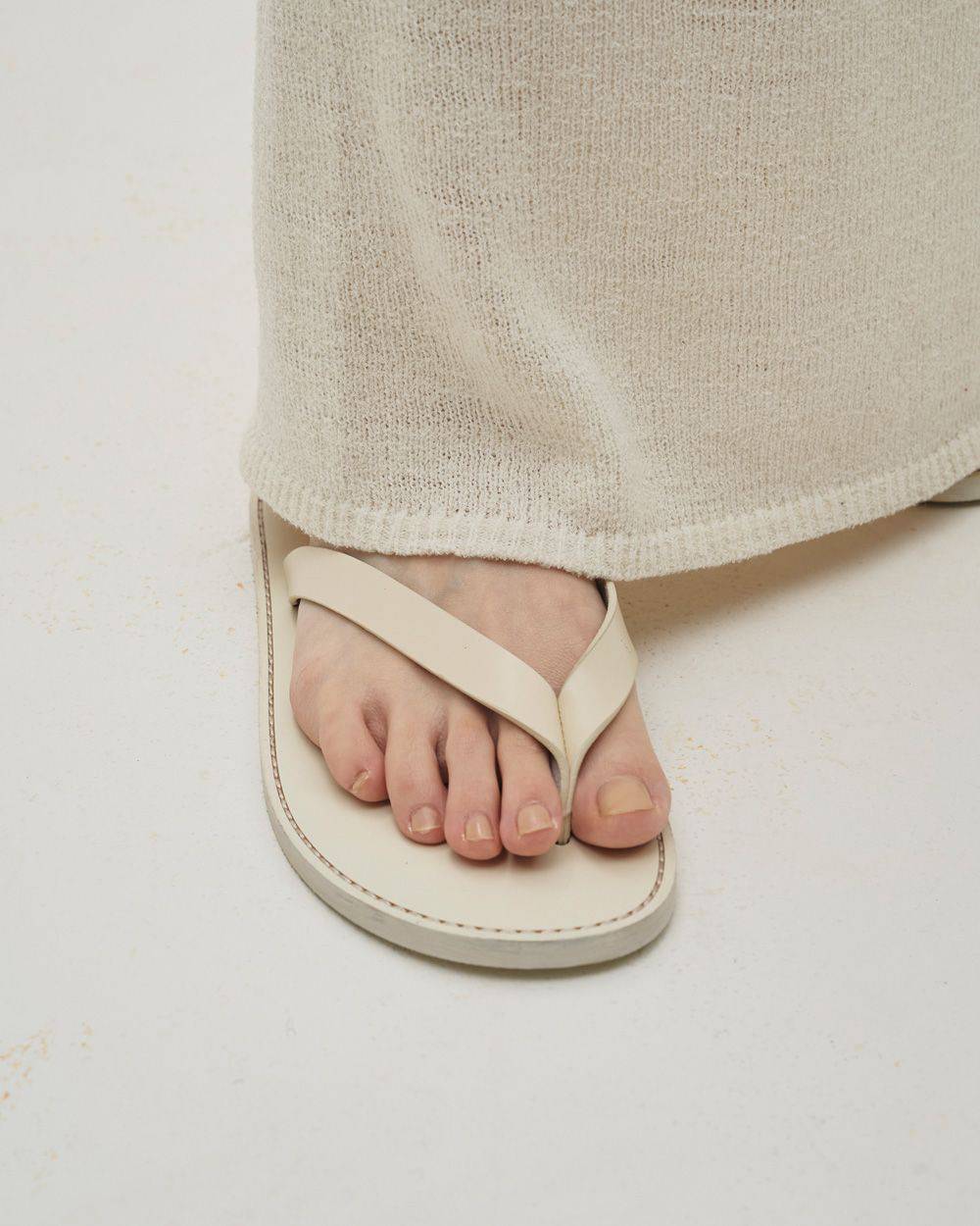 Leather Thong Sandals Leather Thong Sandals,レザーソングサンダル,12611018,レザーサンダル,サンダル,シューズ,靴,todayful,トゥデイフル,lifes,吉田怜香,26ss