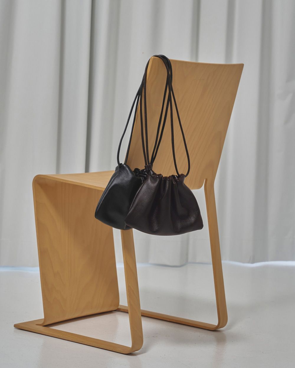 Drawstring Leather Bag Drawstring Leather Bag,ドローストリングレザーバッグ,12611020,ドローストリングバッグ,レザーバッグ,バッグ,鞄,todayful,トゥデイフル,lifes,吉田怜香,26ss