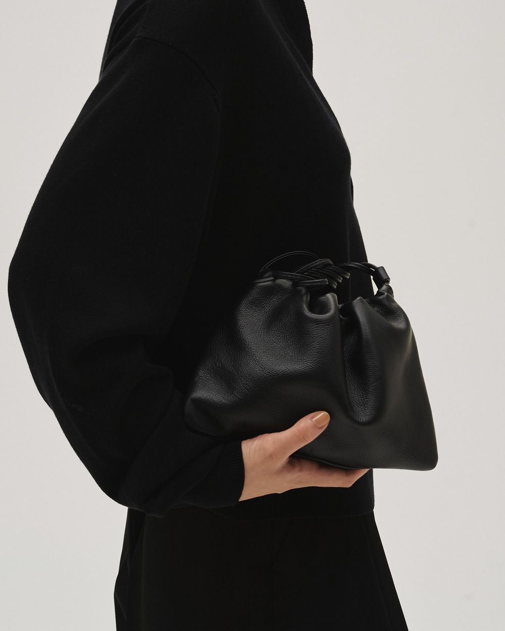 Drawstring Leather Bag Drawstring Leather Bag,ドローストリングレザーバッグ,12611020,ドローストリングバッグ,レザーバッグ,バッグ,鞄,todayful,トゥデイフル,lifes,吉田怜香,26ss