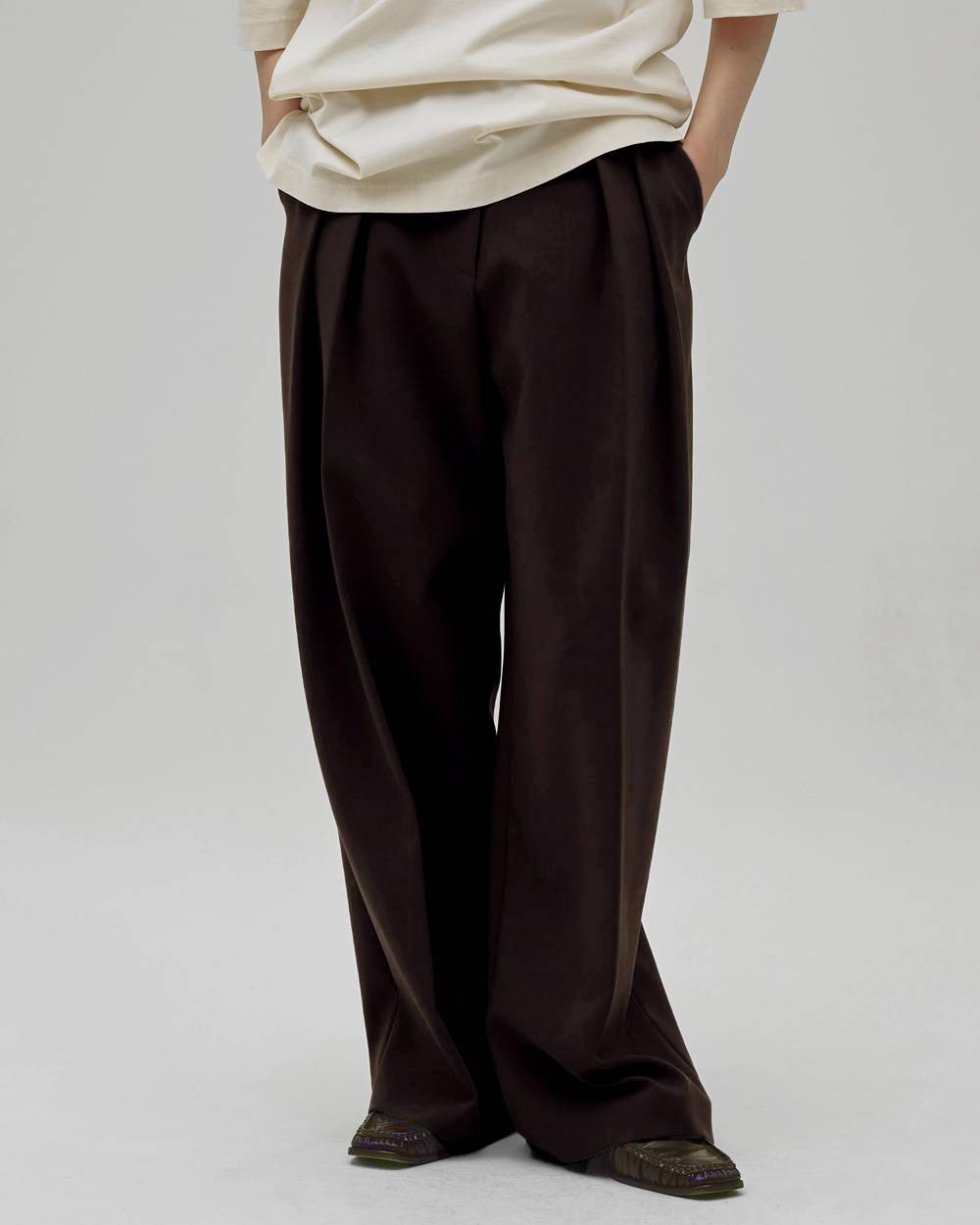 Bonding Wide Trousers Bonding Wide Trousers,ボンディングワイドトラウザー,12620702,ボンディング,ワイドトラウザー,タックパンツ,トラウザー,ボトムス,パンツ,todayful,トゥデイフル,lifes,吉田怜香,26aw