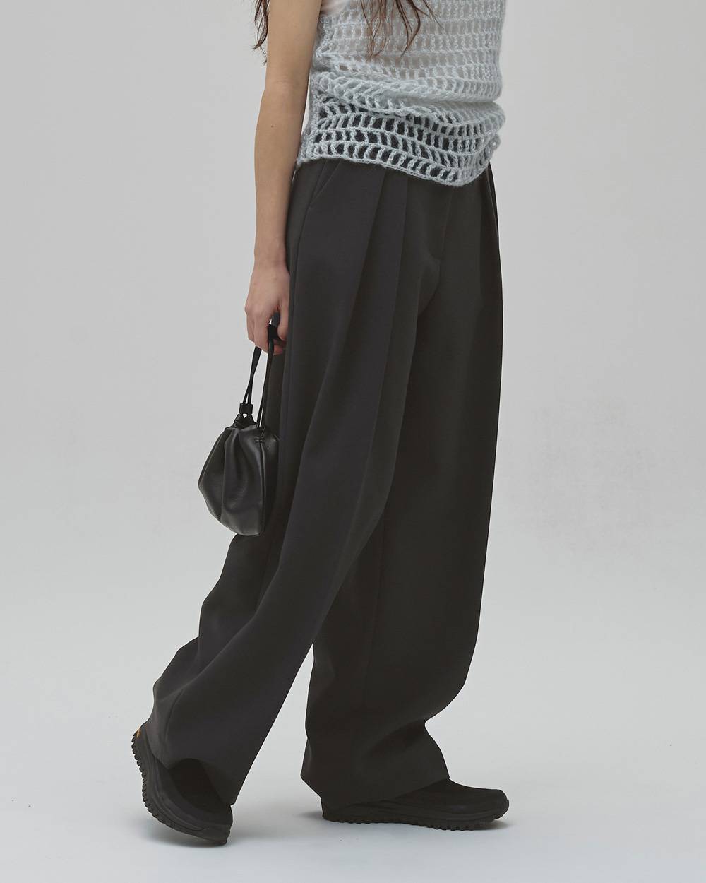 Bonding Wide Trousers Bonding Wide Trousers,ボンディングワイドトラウザー,12620702,ボンディング,ワイドトラウザー,タックパンツ,トラウザー,ボトムス,パンツ,todayful,トゥデイフル,lifes,吉田怜香,26aw