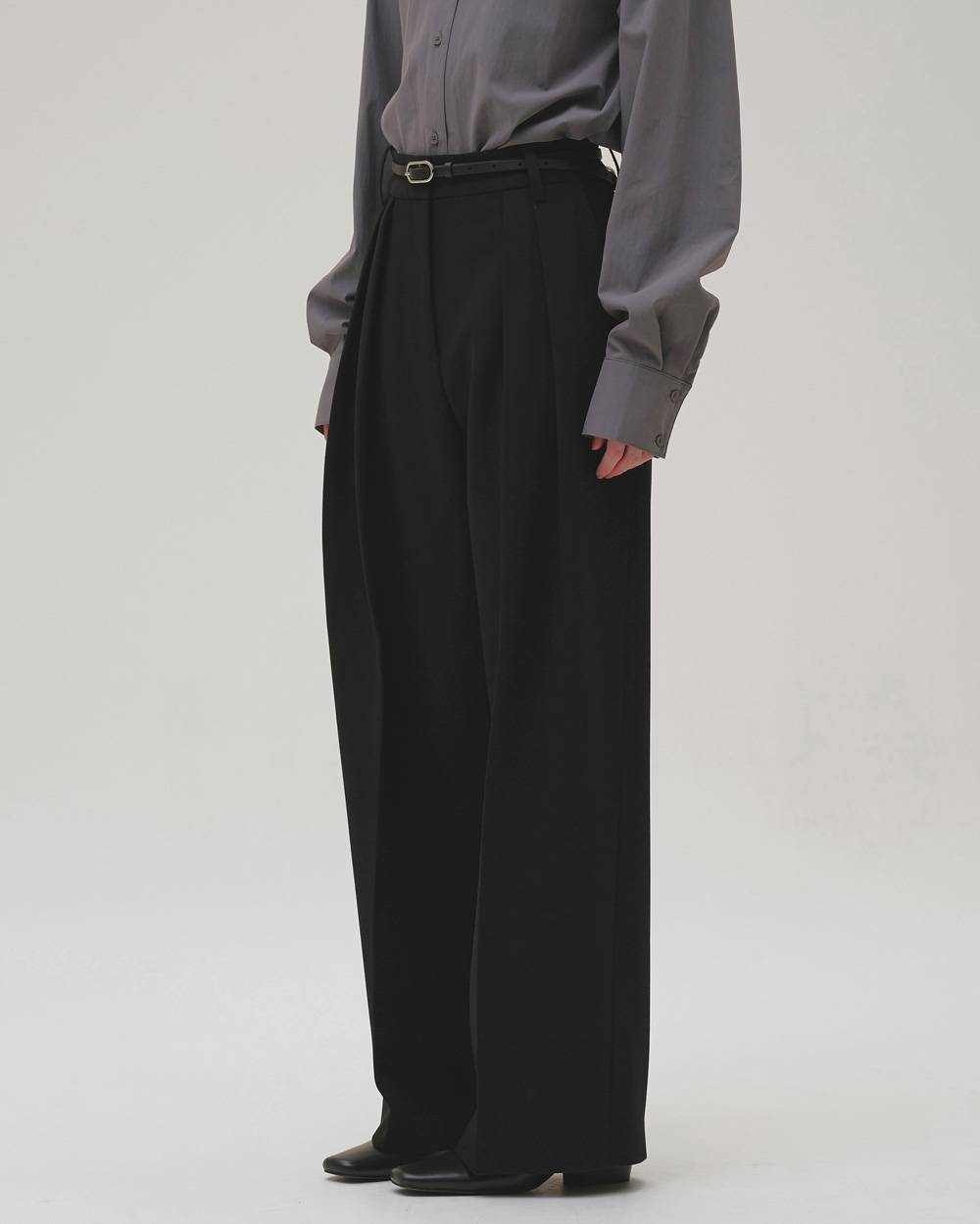 Bonding Wide Trousers Bonding Wide Trousers,ボンディングワイドトラウザー,12620702,ボンディング,ワイドトラウザー,タックパンツ,トラウザー,ボトムス,パンツ,todayful,トゥデイフル,lifes,吉田怜香,26aw