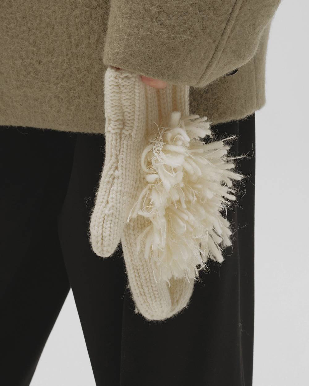 Fringe Knit Armwarmer Fringe Knit Armwarmer,フリンジニットアームワーマー,12621036,アームワーマー,フリンジアームワーマー,手袋,アクセサリー,todayful,トゥデイフル,lifes,吉田怜香,26aw