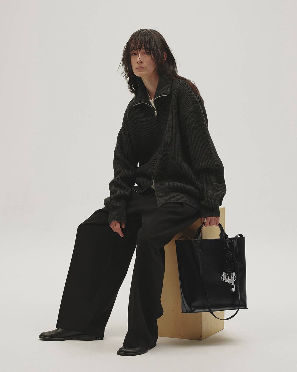Useful Leather Bag (L) Useful Leather Bag (L),ユースフルレザーバッグ,12621041,バッグ,ユースフルバッグ,レザーバッグ,鞄,バック,todayful,トゥデイフル,lifes,吉田怜香,26aw