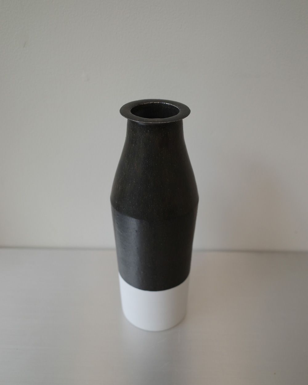 吉田直嗣 花入 白黒 A