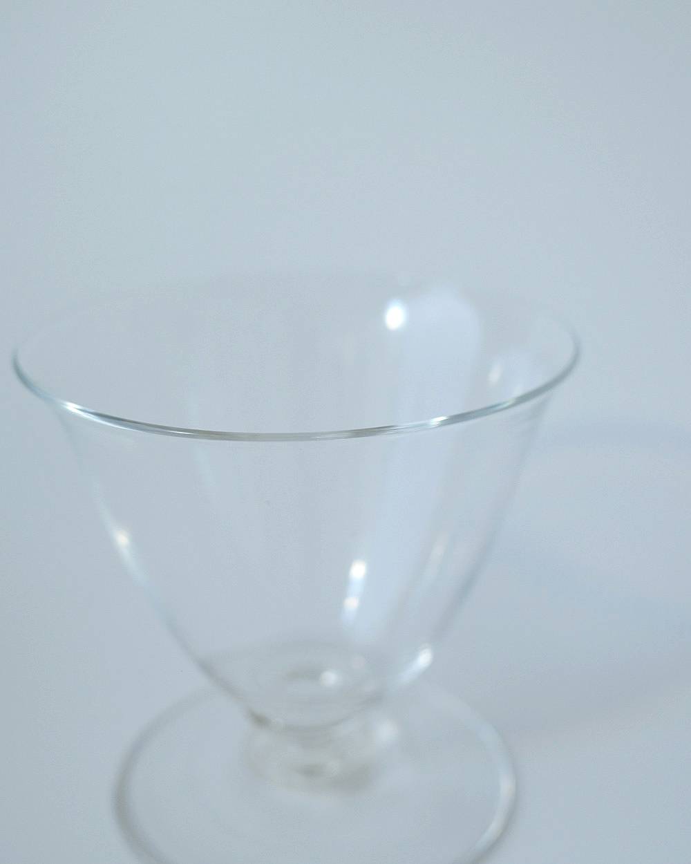 WASHIZUKA GLASS STUDIO ashitsuki short ashitsuki short,アシツキショート,82521209,足付きグラス,コップ,グラス,テーブルウェア,ハンドメイド,ガラス作家,WASHIZUKA GLASS, ワシズカガラス,鷲塚貴紀,インテリア,lifes,ライフズ