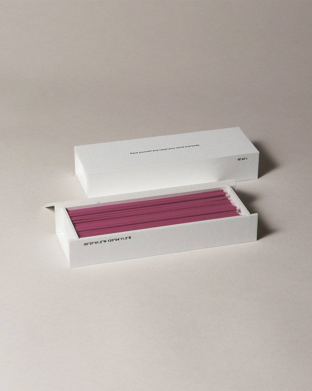 IYÈ incense No.008 Glossy IYÈ incense No.008 Glossy,イェ インセンス  No.008 グロッシー,82611017,IYÈ,イェ,インセンス,お香,サステナビリティ,インテリア,ギフト,lifes,ライフズ,LIFE’s